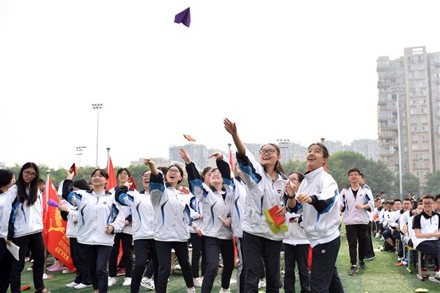 意气风发棠外人矢志无悔青年心——记棠外2018年“青春的步伐”五四青年节系列活动