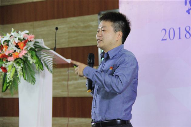 优秀校友回母校参加棠外2018五四庆典“青年励志讲坛”