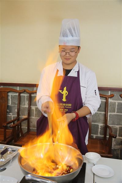 “Play with Chuançais”—— A Journey of International Department of Tangwai to the Mecca of Sichuan Culinary Art