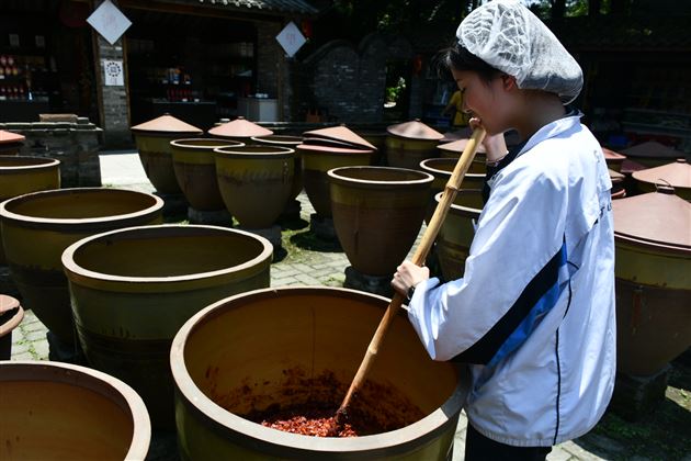 “Play with Chuançais”—— A Journey of International Department of Tangwai to the Mecca of Sichuan Culinary Art