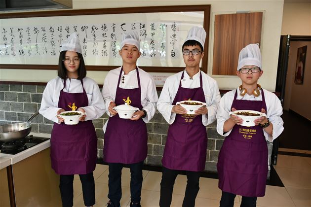 “Play with Chuançais”—— A Journey of International Department of Tangwai to the Mecca of Sichuan Culinary Art
