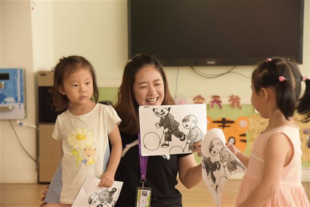 和爸爸妈妈一起过“六一”——记棠外实验幼儿园家长进课堂活动