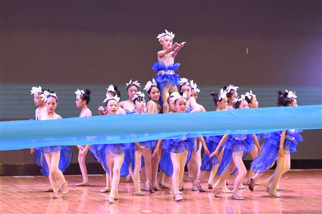 绚丽缤纷的舞台看我们精彩演绎——棠外附小隆重举行2017——2018学年度学生综合素质展示活动