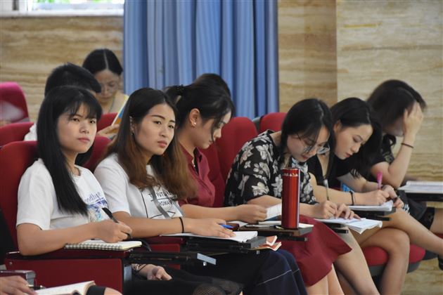 凝心聚力、锐意进取,推进初中高品质发展——棠外初中部召开新学期教职工大会