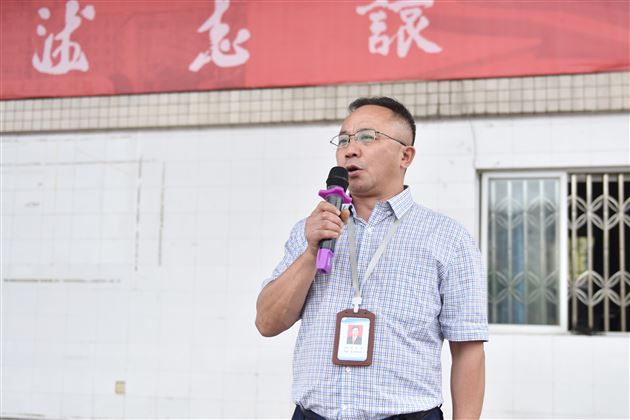 生命可贵防患未然——棠外师生开展公寓紧急逃生疏散演练