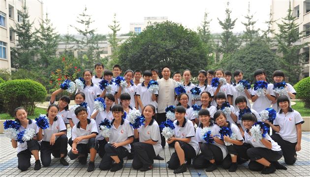 打造“六心”服务队伍,向学生、家长提供最优质的教育