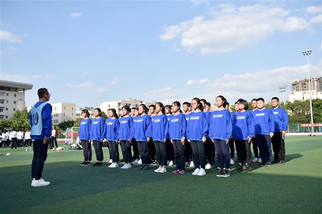 棠外高中部举行第十五届班级队列队形跑操比赛