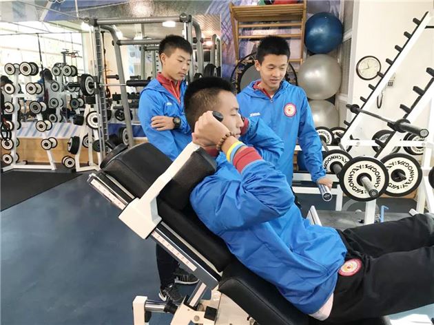 棠外足球小将代表成都市赴阿根廷布省“踢出个未来”!