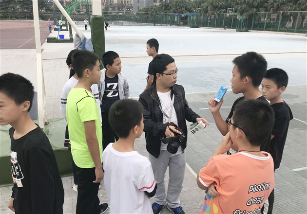 “比赛”与“教学”齐飞“精彩”共“成长”一色——记棠外附小2018年秋季五六年级班级篮球比赛