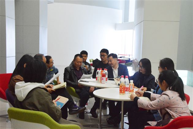 探寻企业文化加强学科衔接——记初高中政治联合教研活动