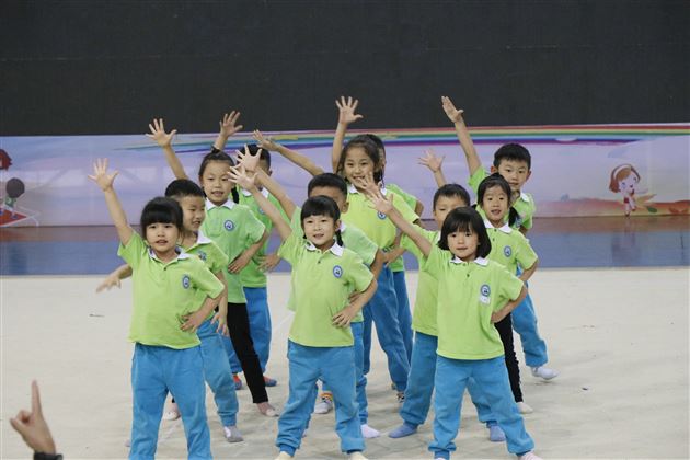 比赛游学两不误体操金牌囊中收——棠外实验幼儿园体操队勇夺四川省体育展示大会一等奖