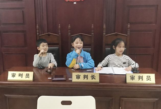 职业初体验小镇趣味多——记棠外附小一年级秋季社会实践活动