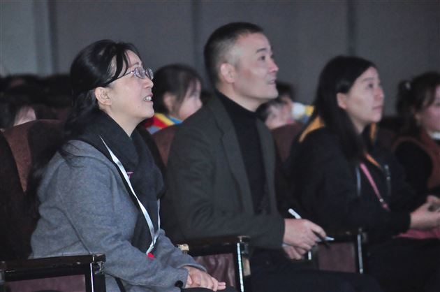 小故事大舞台——附小举行第十二届“阳光杯”讲故事比赛