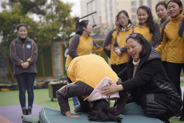 亲如一家,向快乐出发——实验幼儿园工会活动