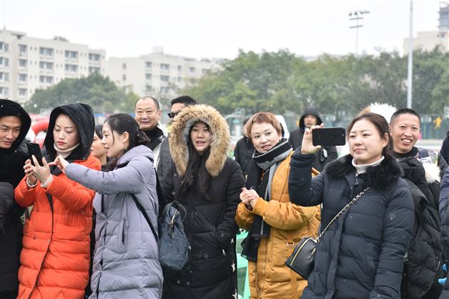 我们一起High翻天——棠外国际部“加油吧,Family”亲子运动会暨2018年终表彰大会实录