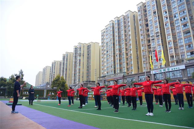 快乐体操,一起动起来!——我校幼儿园开展教师体操培训
