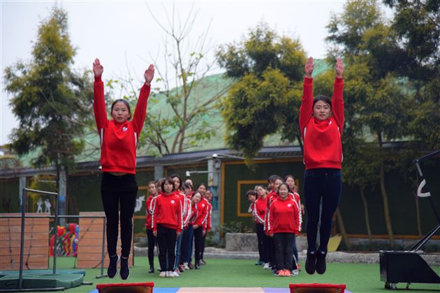 快乐体操,一起动起来!——我校幼儿园开展教师体操培训