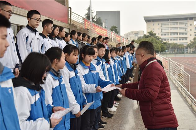棠外学子在2018年全国中学生英语能力竞赛(NEPCS)中53人获奖