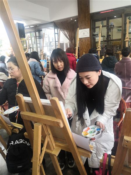 我校初中教师代伟鹤受邀为双流区企事业单位女职工代表授课