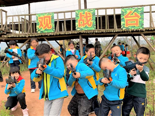 亲近自然 感受生活——记我校附小二年级春季社会实践活动