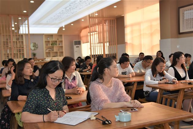 人才辈出心系党 薪火相传耀棠外——我校第一党支部召开全体党员大会
