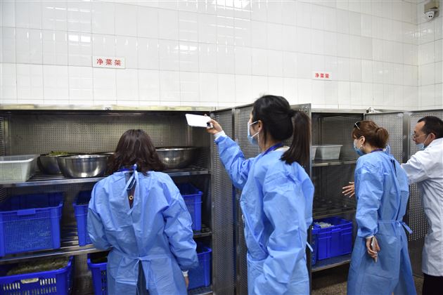 家校合力,师生同心,共建最安全食堂——我校召开膳食管理委员会工作会议