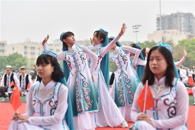 锦绣中华,奋进棠外,青春意气,生命华章——我校高中部第十六届田径运动会精彩呈现