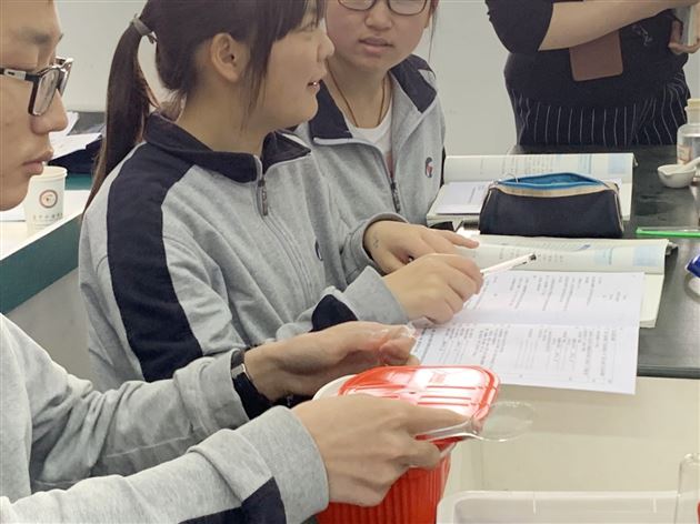 今日之师 明日之星——双流区第三届“明日之星”赛课化学学科决赛在我校进行