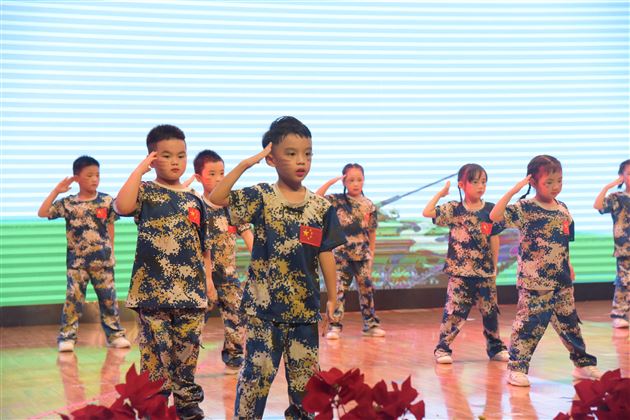 走进幼儿园,认识幼儿园,感受幼儿园——我校实验幼儿园开展婴幼衔接活动