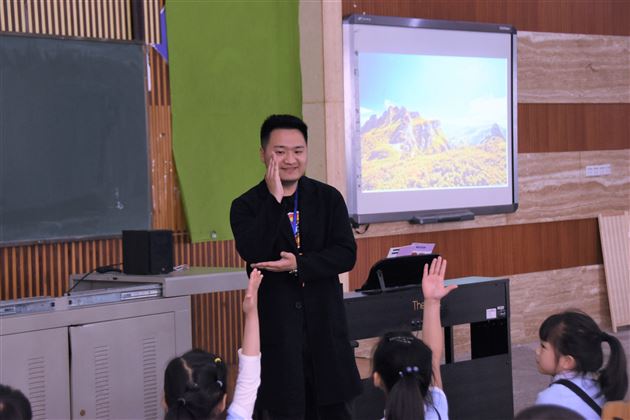 成都艺术职业学院音乐学院2018级学生到我校附小进行教育见习活动