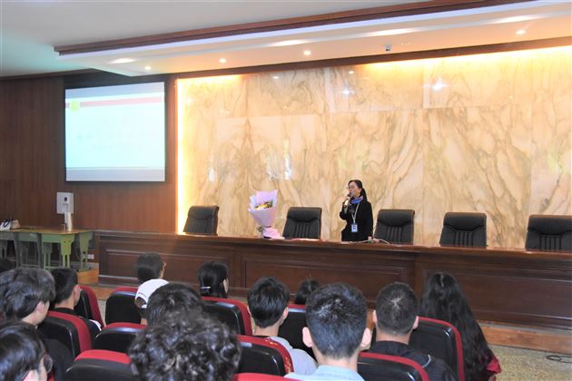 成都艺术职业学院音乐学院2018级学生到我校附小进行教育见习活动