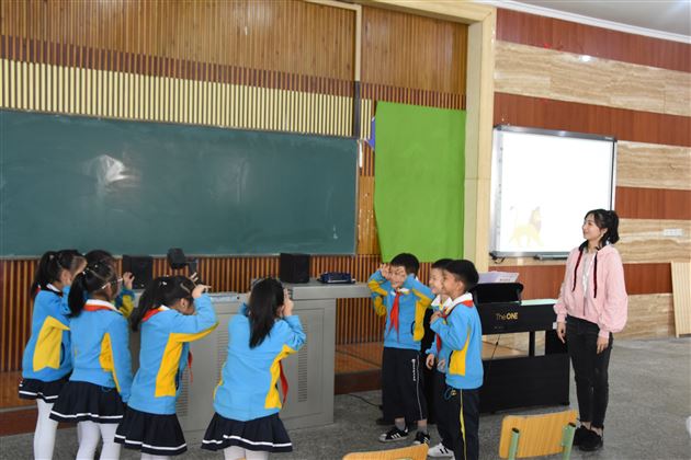 成都艺术职业学院音乐学院2018级学生到我校附小进行教育见习活动