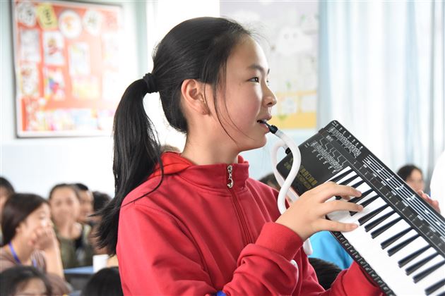 成都艺术职业学院音乐学院2018级学生到我校附小进行教育见习活动