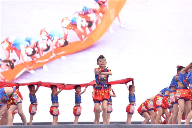 童心向祖国 同圆中国梦——我校附小隆重举行学生综合素质展示暨庆“六一”庆祝活动