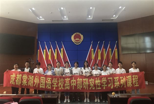 队员们合影