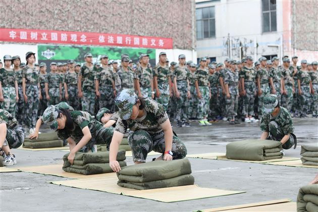 雄鹰欲展翅 青春正当时——棠外高2019级举行新生军训结营仪式暨军训汇报演出