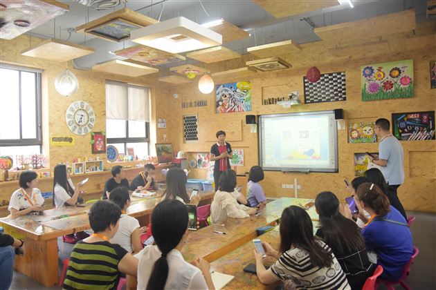 从心沟通,携手促成长——记实验幼儿园婴小班家长会
