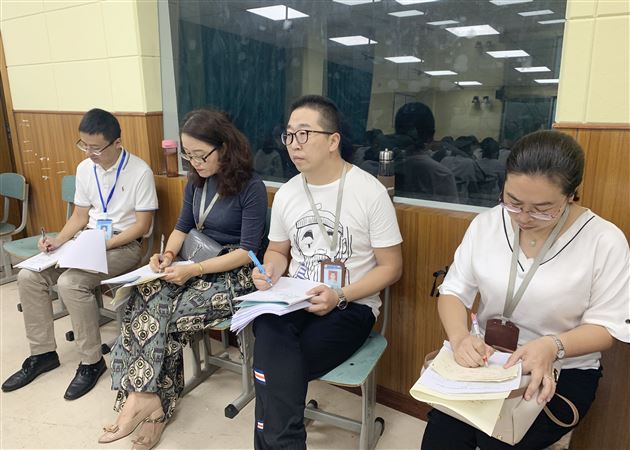 同台竞技 教学相长——记“张海艳名师工作室”教学研讨会