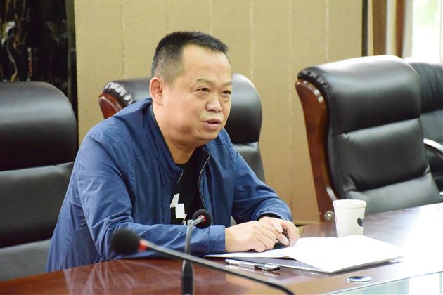 课题引领,开启科研新航程——我校高中开展课题培训会
