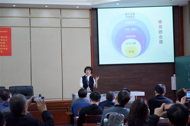 山东聊城临清市校长学习团莅临我校附小参观交流