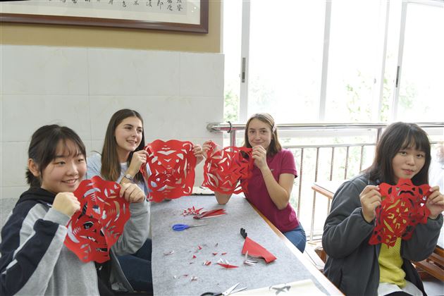 友好交往 开创未来——成都棠湖外国语学校接待法国ASSOMPTION中学师生代表团来访系列报道(一)
