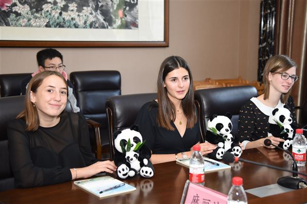 友好交往 开创未来——成都棠湖外国语学校接待法国ASSOMPTION中学师生代表团来访系列报道(一)