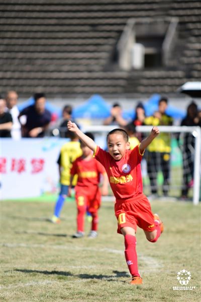 足球小将,再创辉煌——热烈祝贺棠外实验幼儿园夺得2019四川省第二届体育活动展示大会幼儿足球比赛冠军