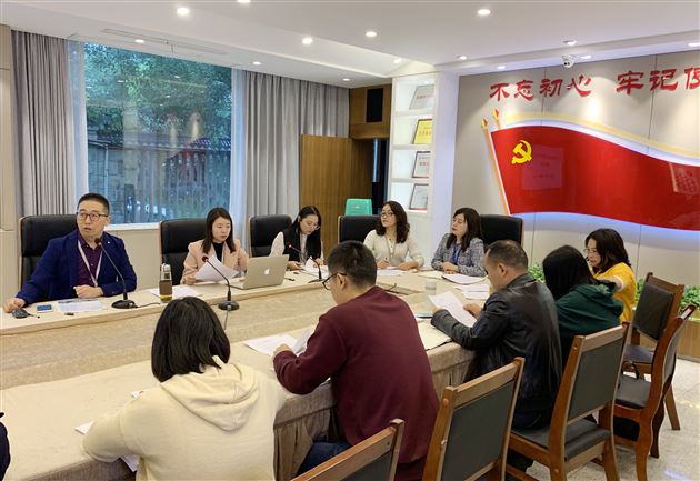 语文路漫漫其修远,吾与同行人共求索——高中语文教研组召开教研专题会议