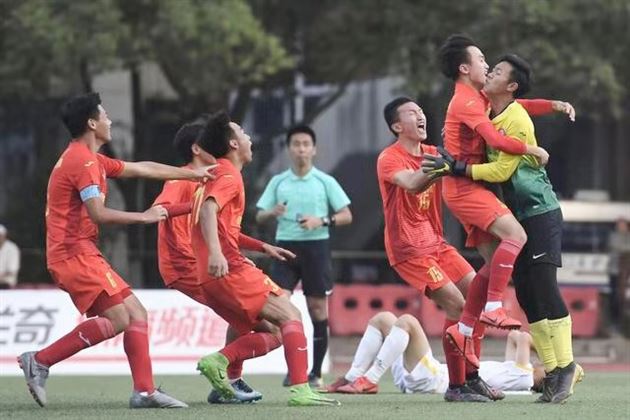 我校高中男足参加2019中国中学生足球锦标赛获亚军