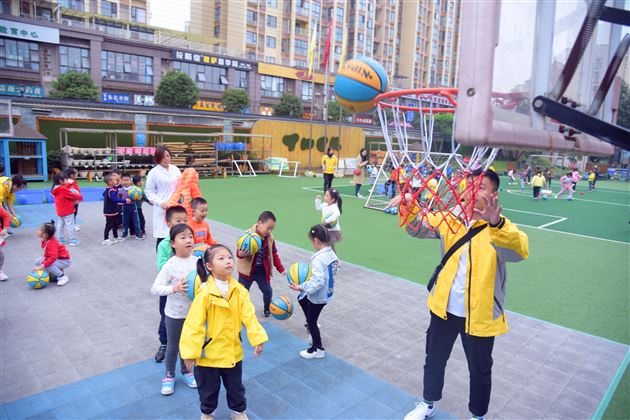 重庆早慧幼教集团师生来我校幼儿园开展研学交流