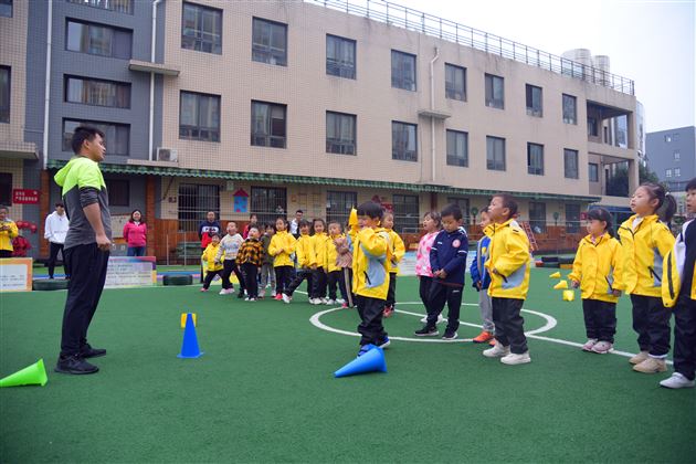 重庆早慧幼教集团师生来我校幼儿园开展研学交流