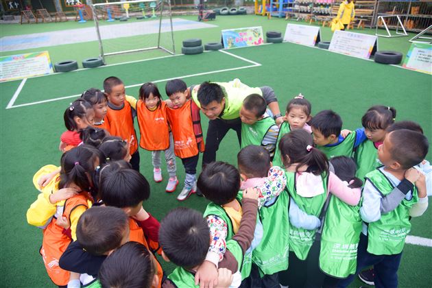 重庆早慧幼教集团师生来我校幼儿园开展研学交流