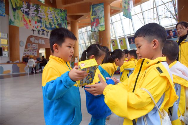 重庆早慧幼教集团师生来我校幼儿园开展研学交流