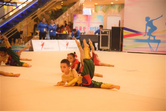 热烈祝贺棠外实验幼儿园体操队勇夺“运动成都"2019年成都市体操锦标赛金奖